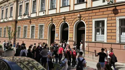 مدرسة في البوسنة (تعبيرية)