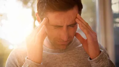 (تأثير المناخ على الصداع النصفي (تعبيرية