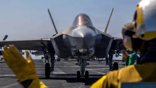 الحشد الأمريكي في المنطقة