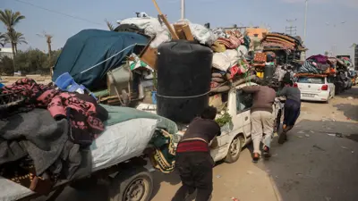 مشهد من عودة النازحين إلى شمال غزة