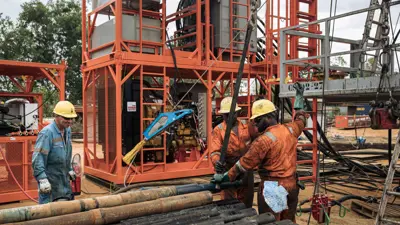 مشروع بناء خط أنابيب الوقود