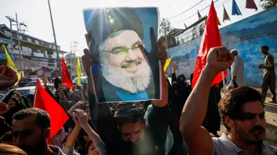 محتجون على مقتل حسن نصر الله