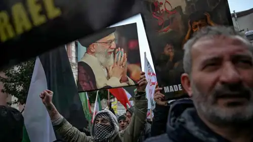 صورة المرشد الإيراني آية الله علي خامنئي