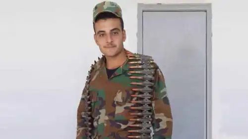 محمد شملص خلال خدمته في جيش الأسد