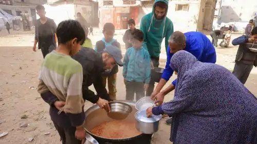 توزيع الطعام في غزة