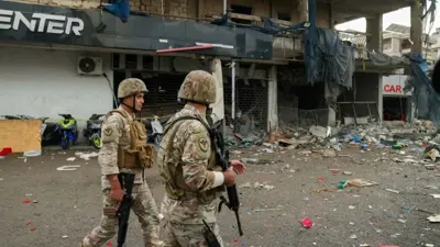 جنديان في الجيش اللبناني 