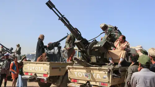 عناصر مسلحة تتبع ميليشيا الحوثي